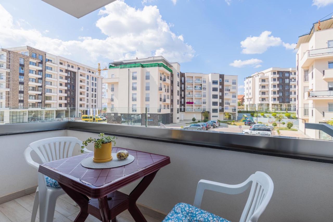 Bleri Apartment, 2 Bedroom, Free Parking พริสตีนา ภายนอก รูปภาพ